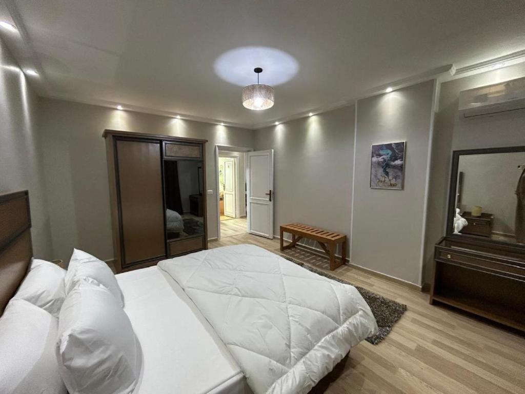 Skyline Luxury Suites 5 Mins From Cairo Airport Exteriér fotografie